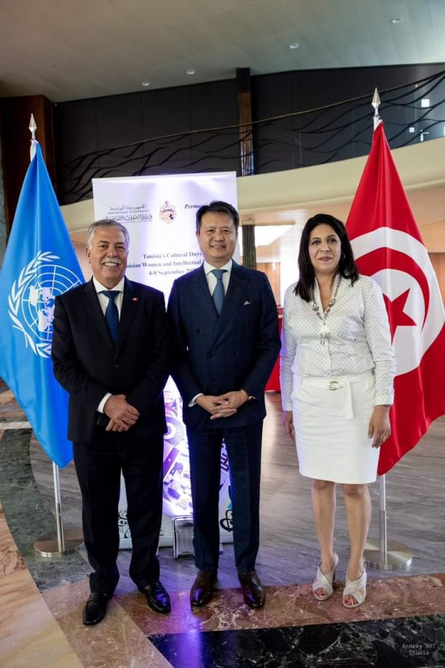 في مقر المنظمة الدولية للملكية الفكرية " بجنيف ": الأيام الثقافية التونسية للابداع والابتكار.
